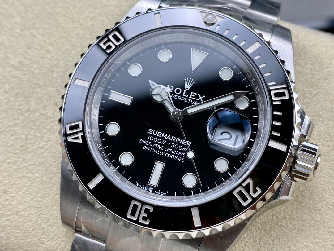 ROLEX SUBMARINER DATE
