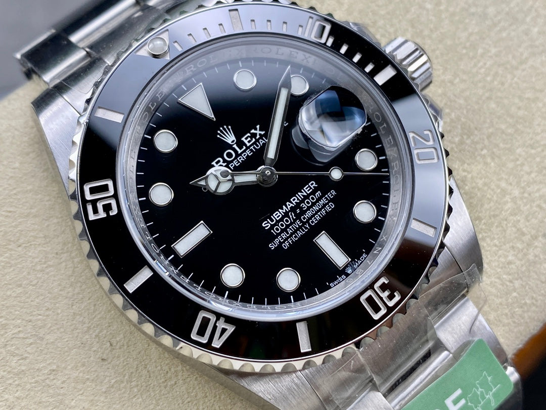 ROLEX SUBMARINER DATE