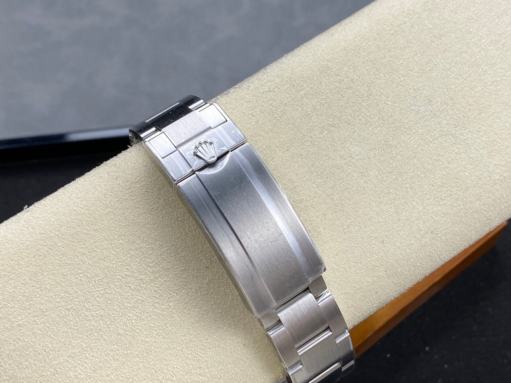 ROLEX SUBMARINER DATE